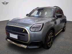 Verde Usata 2024 Mini Countryman Favoured SUV | 39.700 € (Buon prezzo)