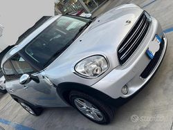 Grigio Usata 2016 Mini One D Countryman SUV | 11.900 € (Cara)