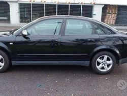 Nero Usata 2001 Audi A4 Tre volumi | 3000 € (Buon prezzo)