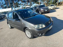 Grigio Usata 2010 Fiat Punto Active Due volumi | 2500 € (Buon prezzo)