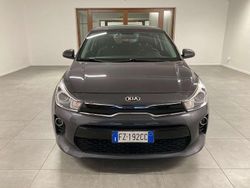Grigio Usata 2019 Kia Rio Tre volumi | 11.500 € (Buon prezzo)