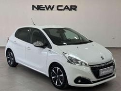 Bianco Usata 2019 Peugeot 208 Signature Sky Due volumi | 8800 € (Buon prezzo)