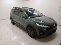 Lichen kaki Nuova 2025 Dacia Jogger Expression Station wagon | 17.990 € (Super prezzo)