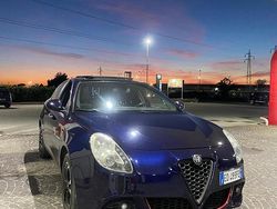 Usata 2010 Alfa Romeo Giulietta Due volumi | 6600 € (Buon prezzo)