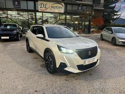 Bianco Usata 2021 Peugeot 2008 Allure SUV | 17.490 € (Cara)