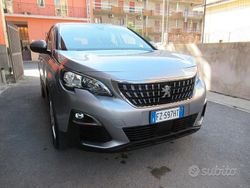 Grigio Usata 2019 Peugeot 3008 Business-Line Tre volumi | 12.990 € (Super prezzo)