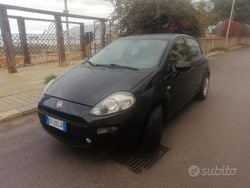 Nero Usata 2015 Fiat Punto Tre volumi | 4300 €