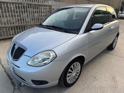 Grigio Usata 2009 Lancia Ypsilon Due volumi | 2600 € (Buon prezzo)