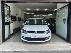 Bianco Usata 2011 VW Polo Trendline Tre volumi | 5999 € (Cara)