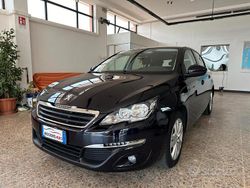Blu Usata 2016 Peugeot 308 Business-Line Tre volumi | 13.500 € (Molto cara)