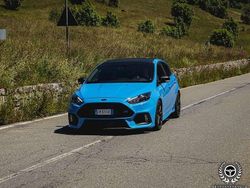 Blu/azzurro Usata 2017 Ford Focus RS Tre volumi | 30.000 €