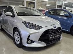 Grigio Usata 2020 Toyota Yaris Hybrid Active Due volumi | 16.500 € (Buon prezzo)