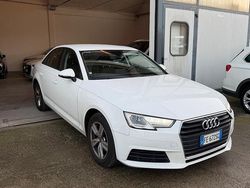 Bianco Usata 2017 Audi A4 Business Tre volumi | 11.800 € (Ottimo prezzo)