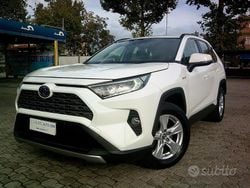 Bianco Usata 2020 Toyota RAV4 Business Edition Station wagon | 26.000 € (Buon prezzo)