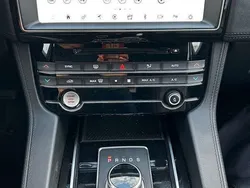 Nero Usata 2020 Jaguar F-Pace Prestige SUV | 24.500 € (Molto cara)
