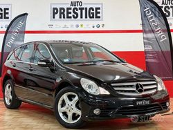 Nero Usata 2007 Mercedes R350 Monovolume | 9900 € (Molto cara)