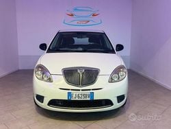 Bianco Usata 2011 Lancia Ypsilon Due volumi | 3990 € (Buon prezzo)
