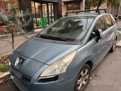 Blu Usata 2010 Peugeot 5008 Tre volumi | 5000 € (Buon prezzo)