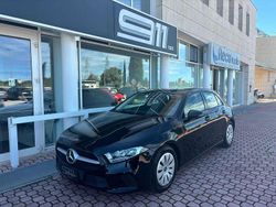 Nero Usata 2019 Mercedes A160 Business Tre volumi | 17.900 € (Buon prezzo)