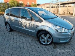 Grigio Usata 2009 Ford S-MAX Monovolume | 4000 € (Cara)