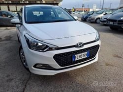 Bianco Usata 2017 Hyundai i20 Classic Tre volumi | 8900 € (Buon prezzo)