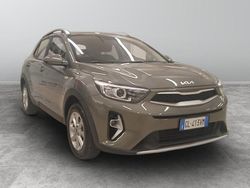 Verde Usata 2022 Kia Stonic Urban SUV | 15.500 € (Buon prezzo)