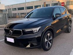 Nero Usata 2023 Volvo XC40 Core SUV | 27.200 € (Buon prezzo)