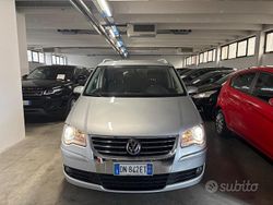 Grigio Usata 2008 VW Touran Monovolume | 5800 € (Buon prezzo)