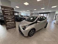 Grigio Usata 2021 Toyota Aygo Connect Style Due volumi | 12.990 € (Cara)