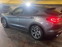 Grigio Usata 2019 Alfa Romeo Stelvio Super SUV | 18.500 € (Buon prezzo)