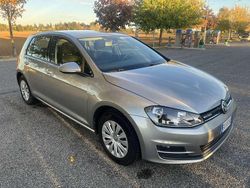 Usata 2016 VW Golf Trendline Tre volumi | 6750 €