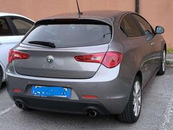 Grigio Usata 2012 Alfa Romeo Giulietta Distinctive Due volumi | 10.000 € (Molto cara)