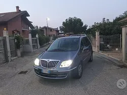 Usata 2008 Lancia Phedra Monovolume | 4500 € (Buon prezzo)