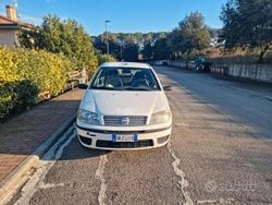Bianco Usata 2008 Fiat Punto Tre volumi | 2500 € (Buon prezzo)