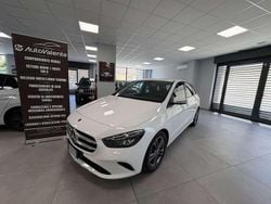 Bianco Usata 2020 Mercedes 180 Tre volumi | 21.990 € (Buon prezzo)