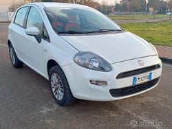 Bianco Usata 2012 Fiat Punto Easy Tre volumi | 3500 € (Buon prezzo)