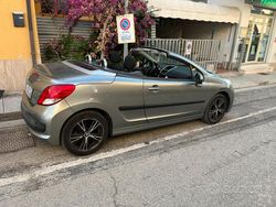 Verde Usata 2011 Peugeot 207 CC Cabrio | 4000 € (Buon prezzo)