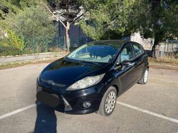 Nero Usata 2011 Ford Fiesta Titanium Tre volumi | 4000 € (Buon prezzo)