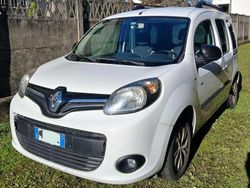 Bianco Usata 2015 Renault Kangoo Tre volumi | 8400 €