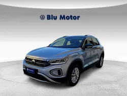 Pyrit silver metallizzato nero Usata 2024 VW T-Roc Life SUV | 26.900 € (Buon prezzo)