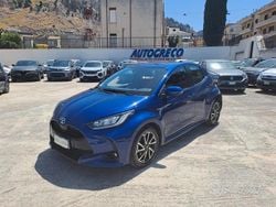 Blu/azzurro Usata 2021 Toyota Yaris Hybrid Trend Tre volumi | 13.840 € (Ottimo prezzo)