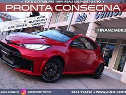 Rosso Usata 2024 Toyota Yaris Tre volumi | 48.900 € (Ottimo prezzo)