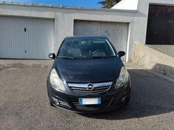 Nero Usata 2010 Opel Corsa Club Tre volumi | 3800 € (Buon prezzo)