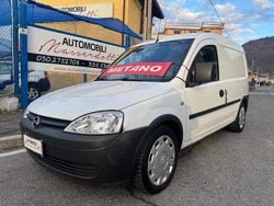Bianco pastello Usata 2009 Opel Combo Furgone | 3997 €