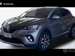 Grigio Usata 2024 Renault Captur Techno SUV | 18.900 € (Buon prezzo)