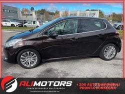Marrone Usata 2013 Peugeot 208 Allure Due volumi | 5900 € (Buon prezzo)