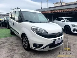 Bianco Usata 2017 Fiat Doblò Trekking Monovolume | 11.490 € (Cara)
