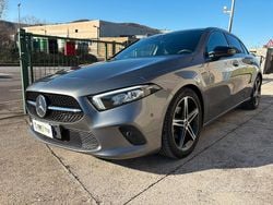 Grigio Usata 2019 Mercedes A180 Tre volumi | 20.500 € (Buon prezzo)