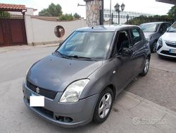 Grigio Usata 2005 Suzuki Swift GL Due volumi | 2700 € (Buon prezzo)