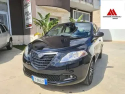 Nero Usata 2015 Lancia Ypsilon S Due volumi | 8599 € (Buon prezzo)